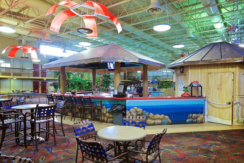 Holiday Inn Fargo by IHG - photo 40