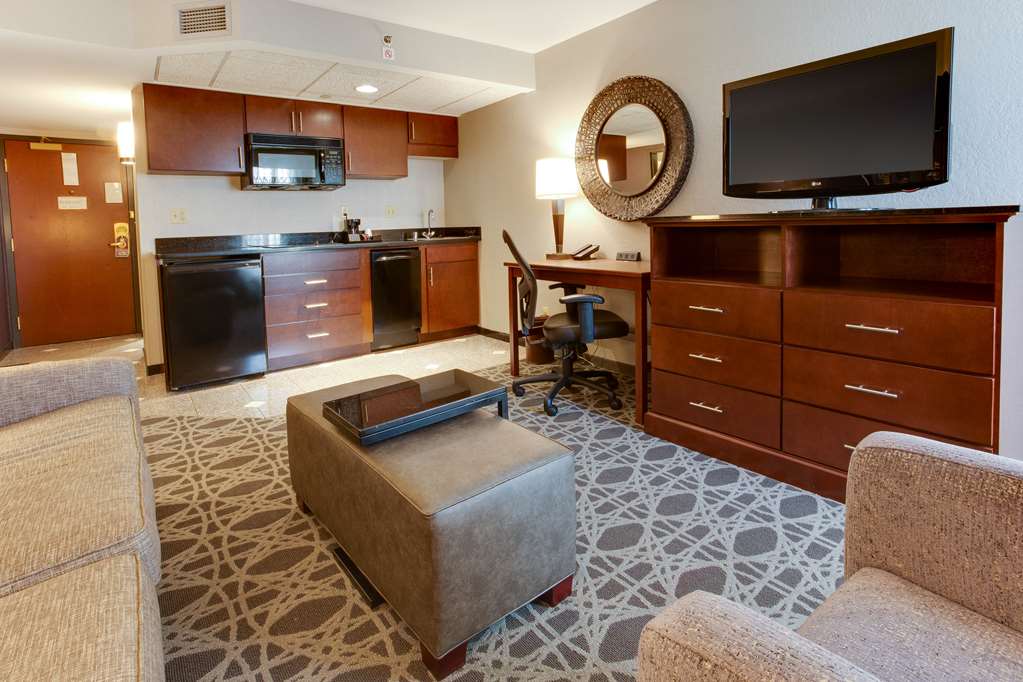 Drury Inn & Suites Louisville East - photo 10
