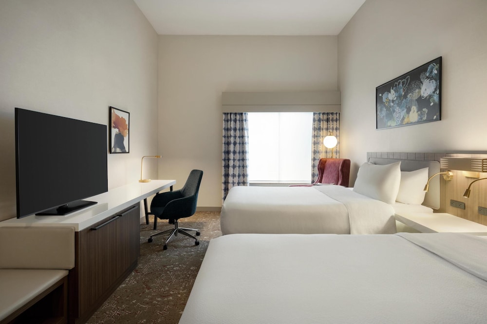 Hilton Garden Inn Riverhead - photo 16