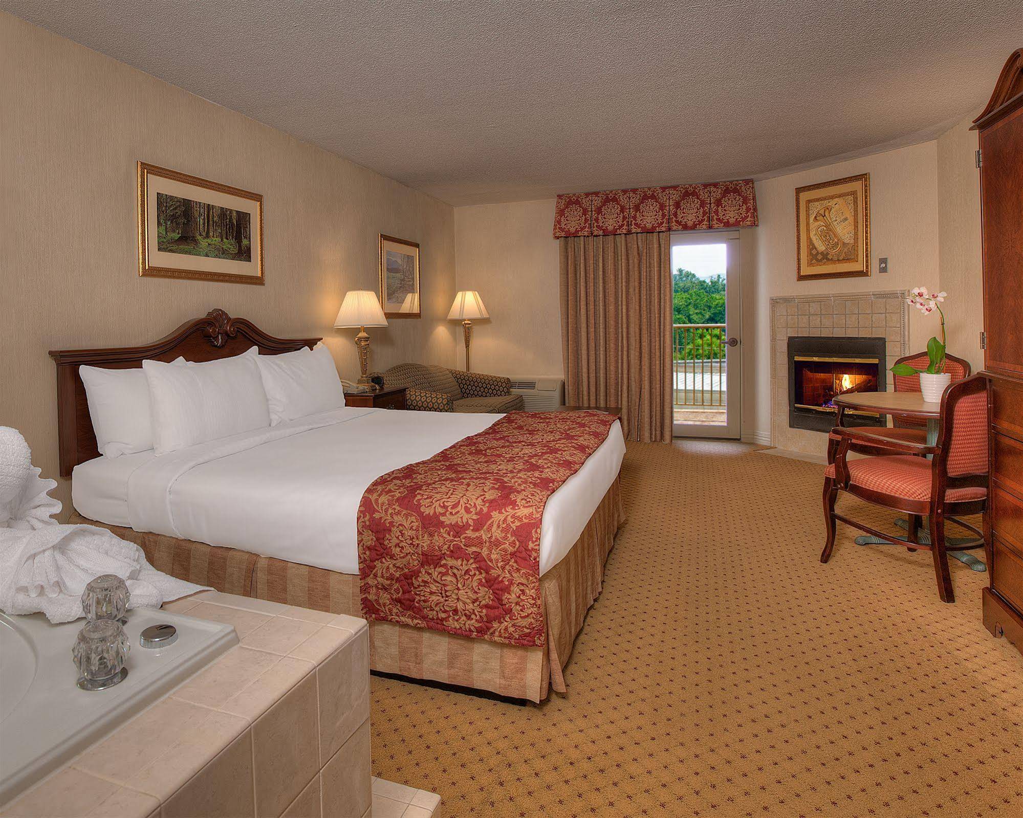 Music Road Inn - photo 13