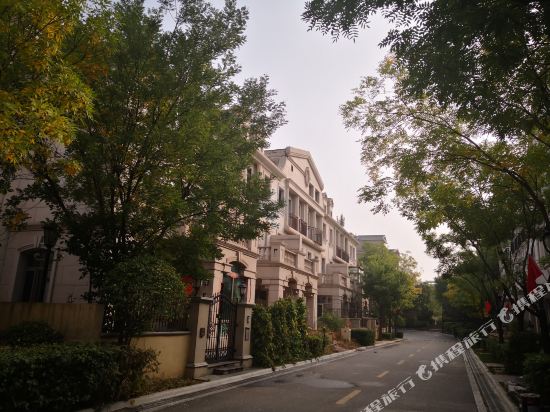 Platon Bookstore And Hostel 15511314 — Datong