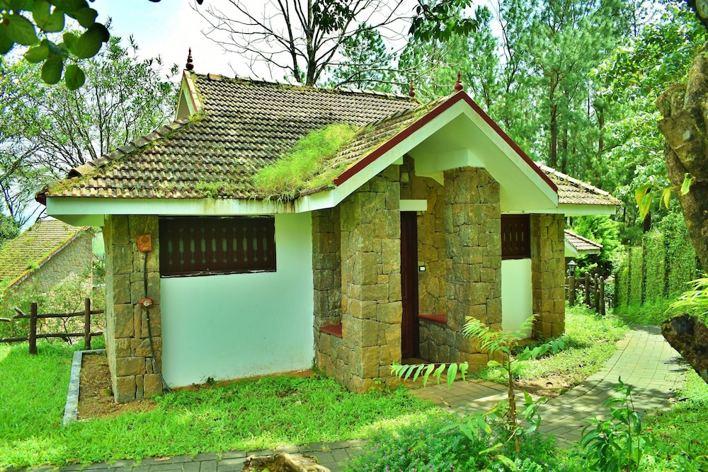 Adrak Summer Sand Hill Resort Vagamon — Erattupetta