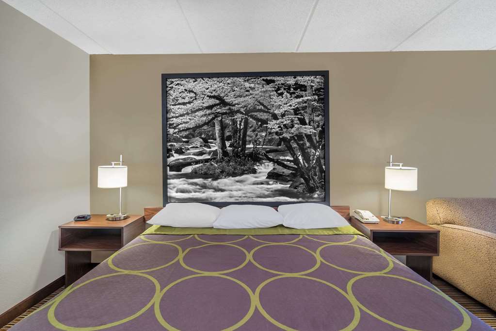 Super 8 by Wyndham Knoxville North Powell - photo 12