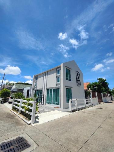 Sealoft Pattaya in Bang Lamung, Thailand