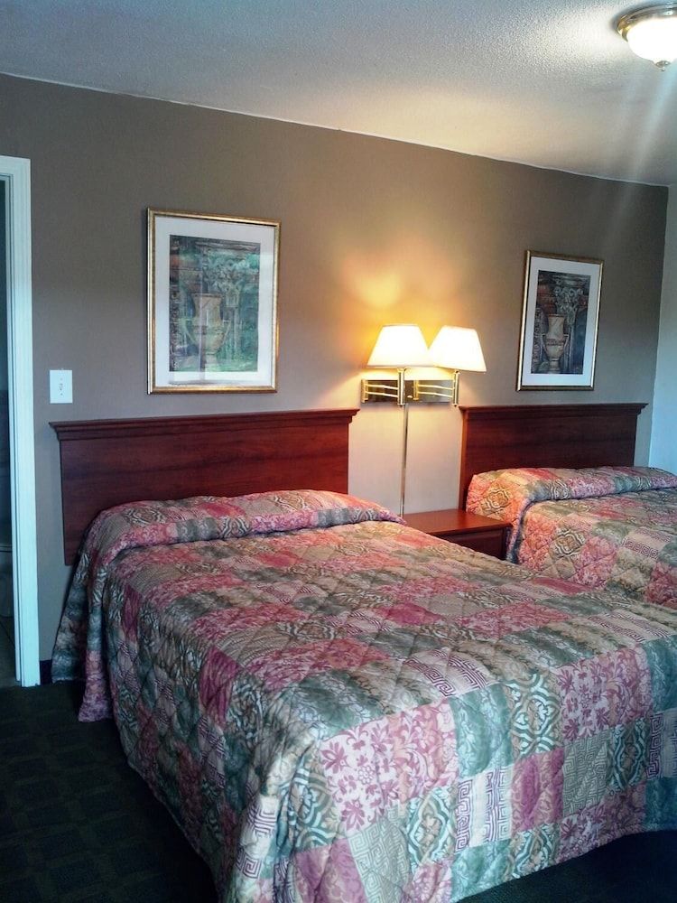 Maple Leaf Motel - photo 10