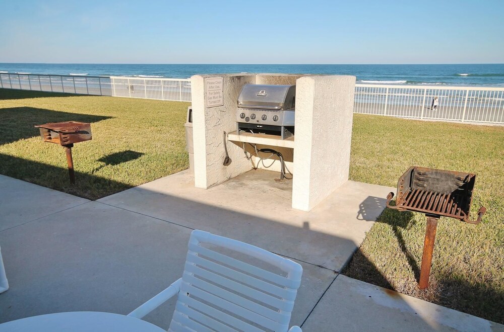 Coastal Living at its Best Ocean View Castle Reef 409 — 4-Star Luxury Hotel in New Smyrna Beach, United States