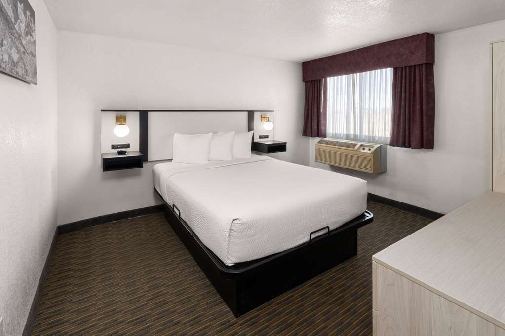 SYLO Hotel Denver Airport a Ramada by Wyndham - photo 33