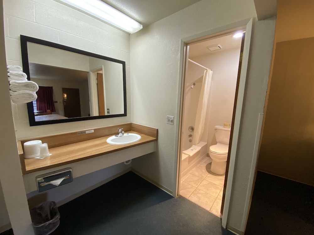 Orland Inn - photo 18