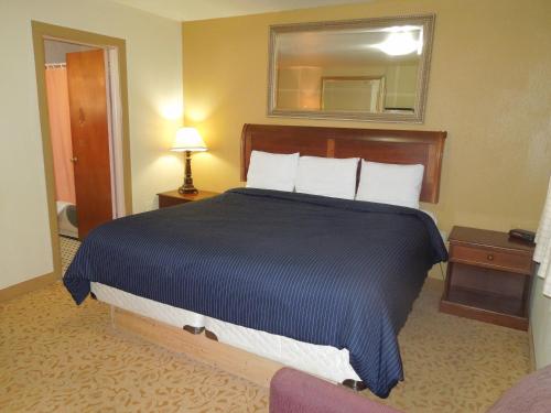 Slumberland Motel Mount Holly - photo 4