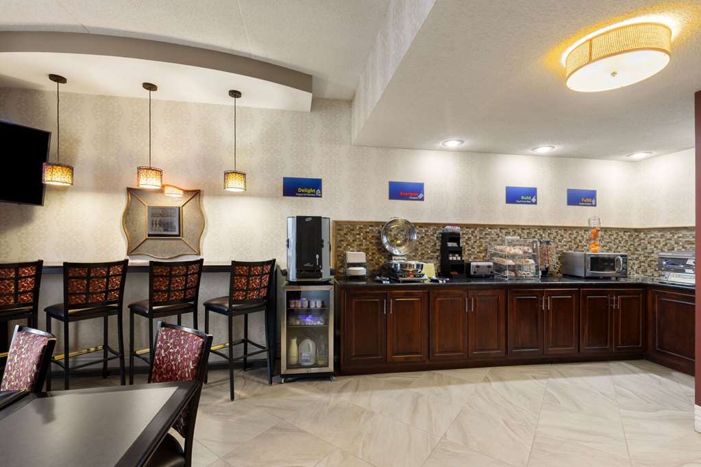 Days Inn by Wyndham Columbia Kentucky - photo 4