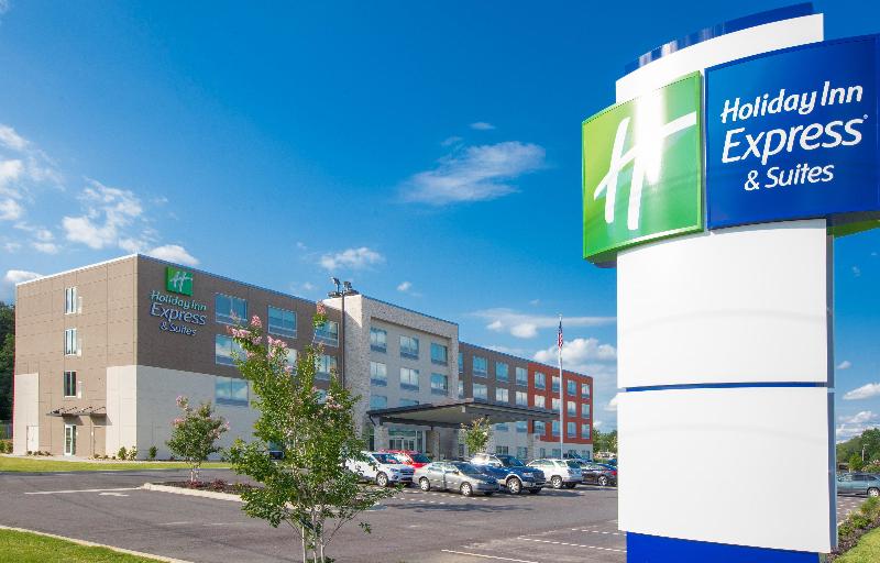 Holiday Inn Express & Suites Greenwood Mall by IHG — hotel in Greenwood