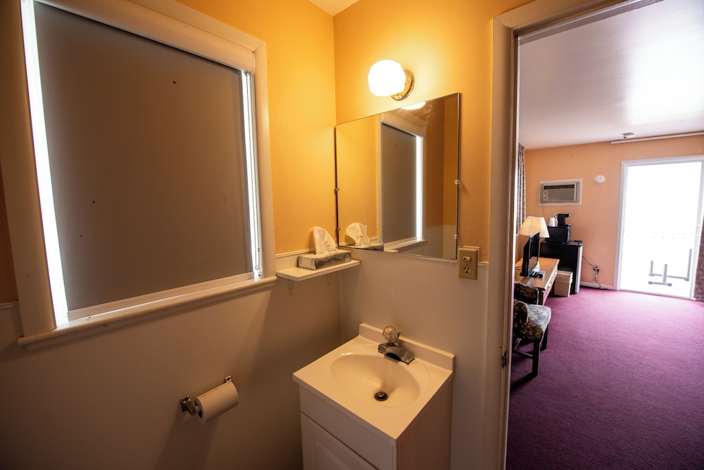 Bell's Melody Motel - photo 11