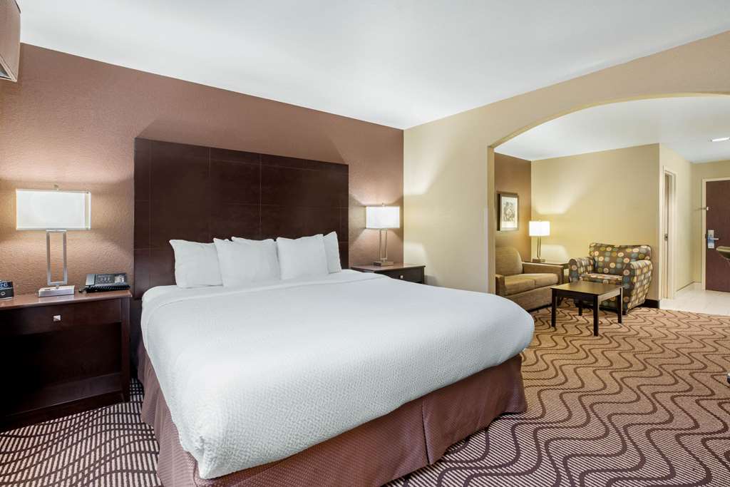 La Quinta Inn & Suites by Wyndham Meridian Boise West - photo 22