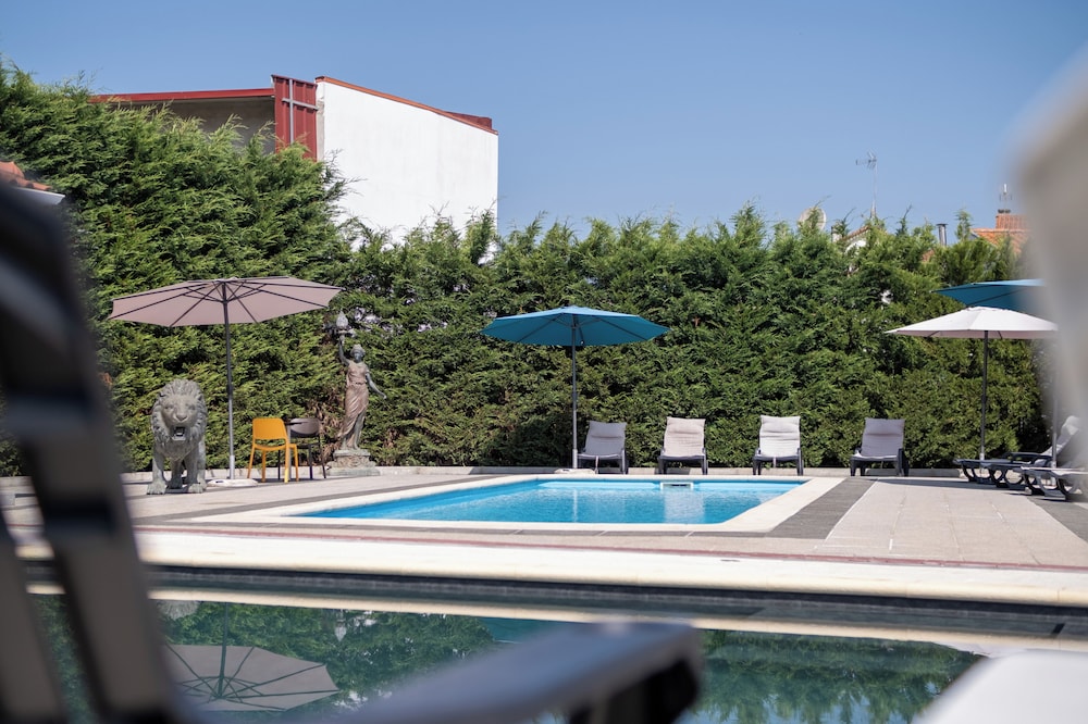 Villa Montês Exclusive Apartments & Prime Location — 4-Star Luxury Hotel in Arganil, Portugal
