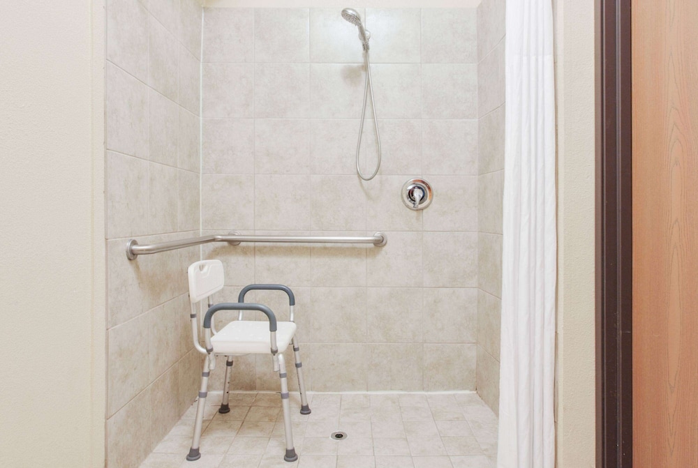 Days Inn by Wyndham Mesquite Rodeo TX - photo 19