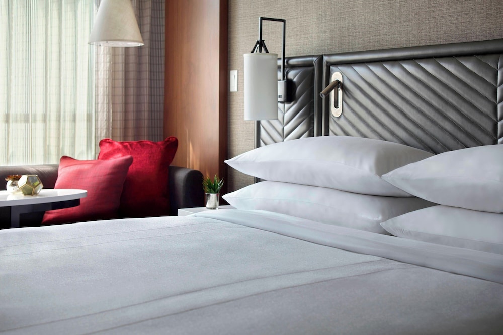 Marriott Columbus University Area - photo 9