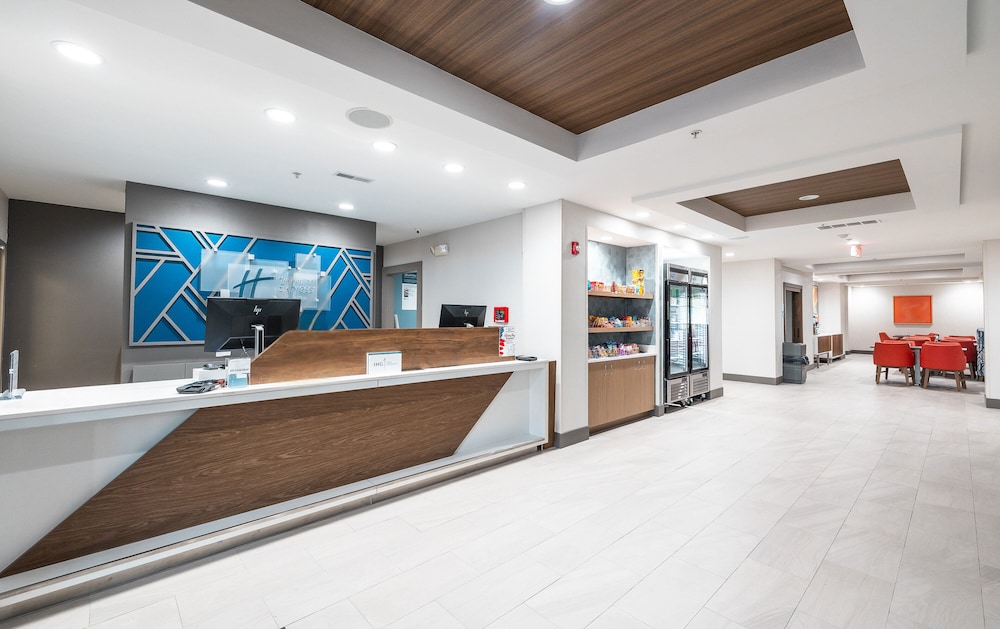 Holiday Inn Express Hotel & Suites St. Robert by IHG - photo 55