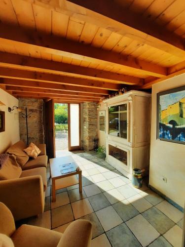 Errotazar apartamento M — 4-Star Luxury Hotel in Altsasu, Spain
