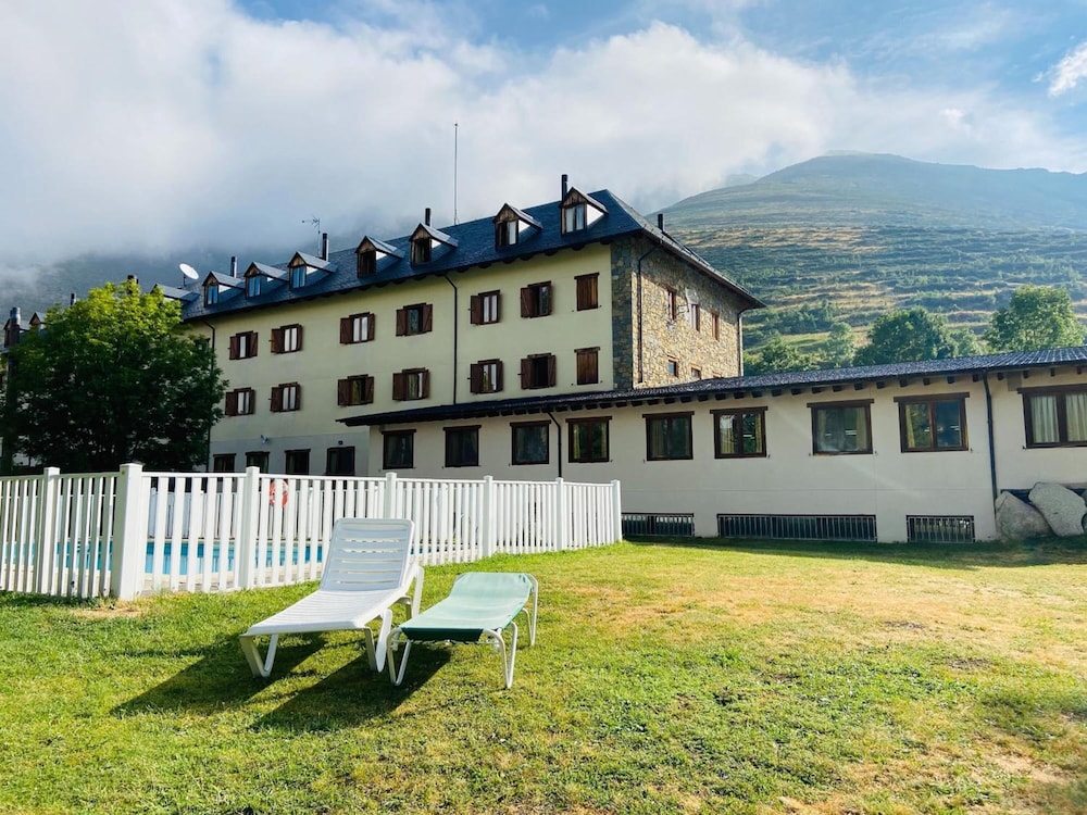 Hotel Taull — Lleida
