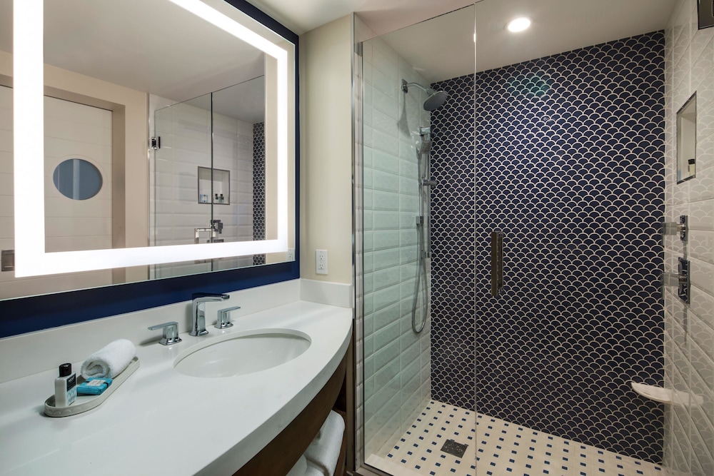 Hutchinson Shores Resort & Spa - photo 23