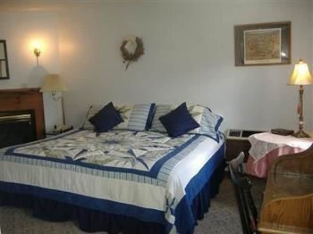 Sturbridge Country Inn - photo 21