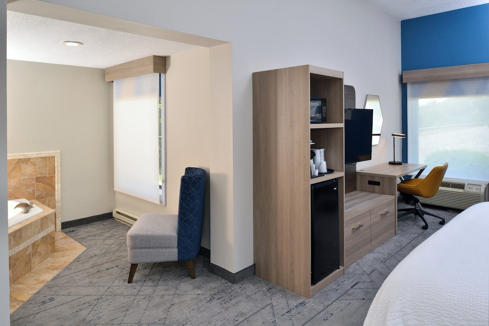 Holiday Inn Express Lewisburg New Columbia by IHG - photo 14