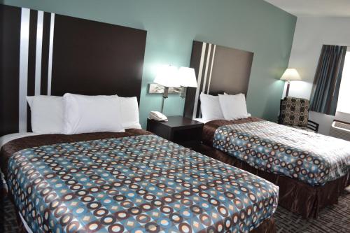 Relax Inn Motel & Suites - photo 31