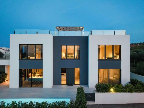 Villa Magic Sky II — 4-Star Luxury Hotel in Pasman, Croatia