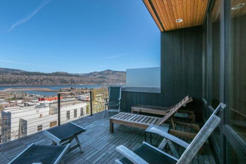 ALOFT Airy Design with River View - photo 2