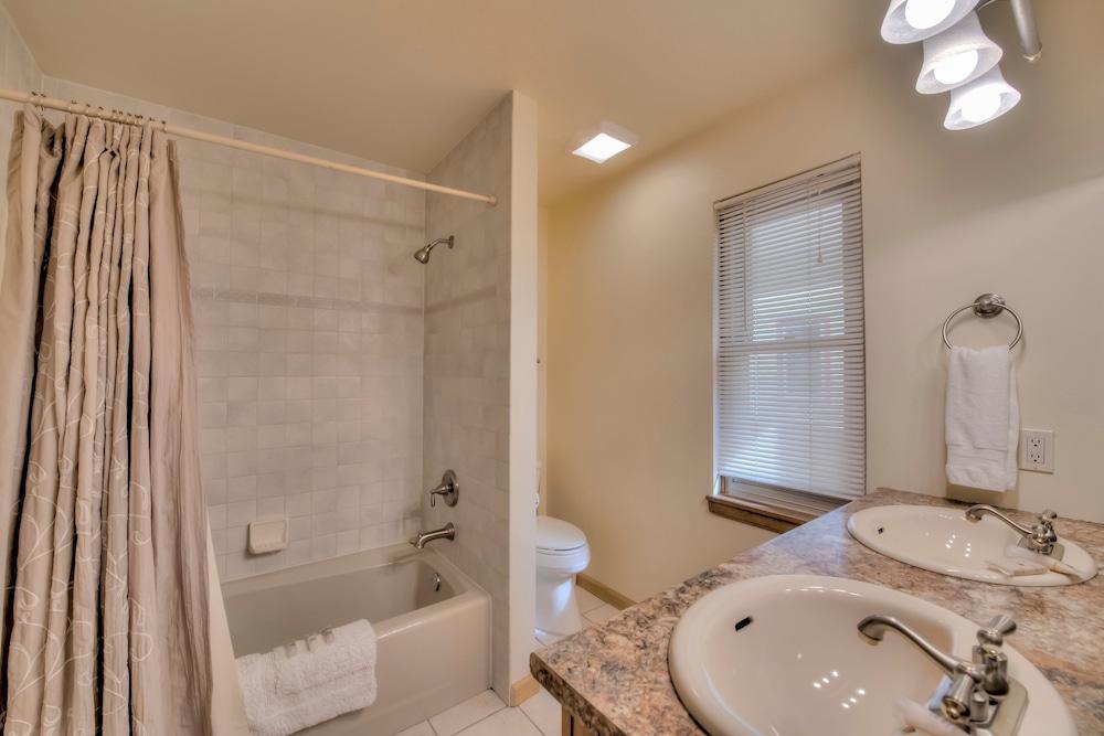 Wedgewood Lodge - photo 15