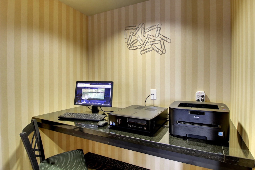 Cobblestone Hotel & Suites Wayne - photo 25