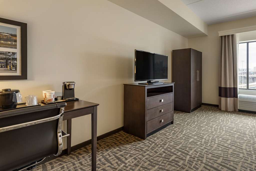 Comfort Inn & Suites Pittsburgh Northshore - photo 16