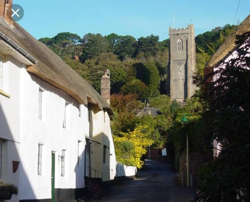 Minehead Forget me not Cottage — 4-Star Luxury Hotel in Minehead, United Kingdom