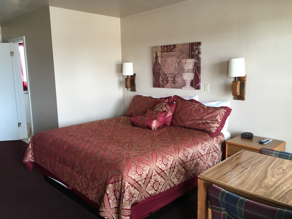 The Monticello Inn - photo 17