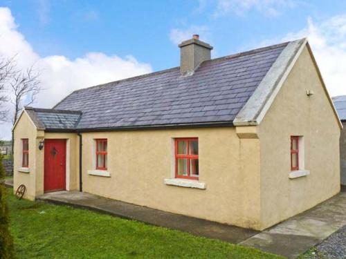 Cavan Hill Cottage — 4-Star Luxury Hotel in Ballinrobe, Republic of Ireland