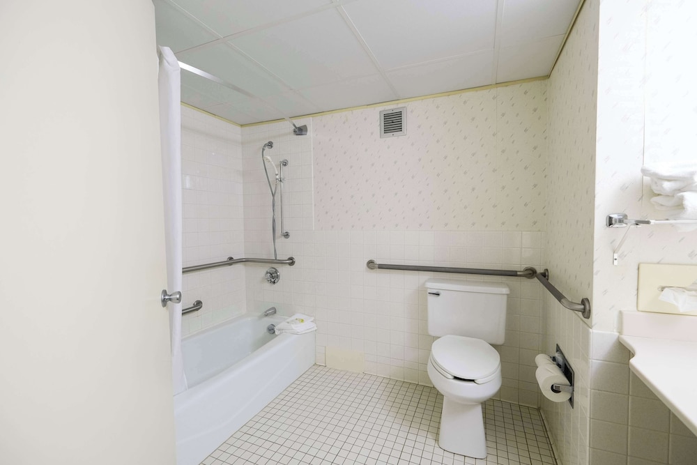 Fireside Inn & Suites Portland - photo 96