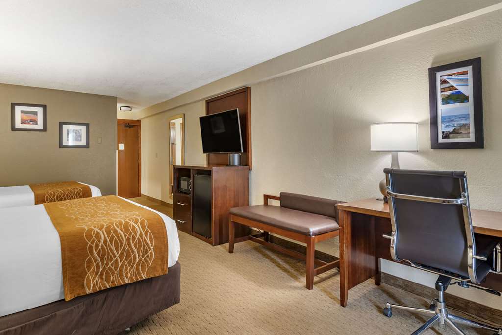 Comfort Inn & Suites Lincoln City - photo 9
