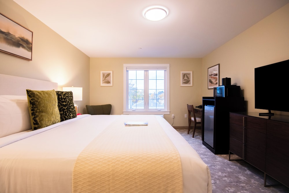 The Pathmaker Hotel - photo 35