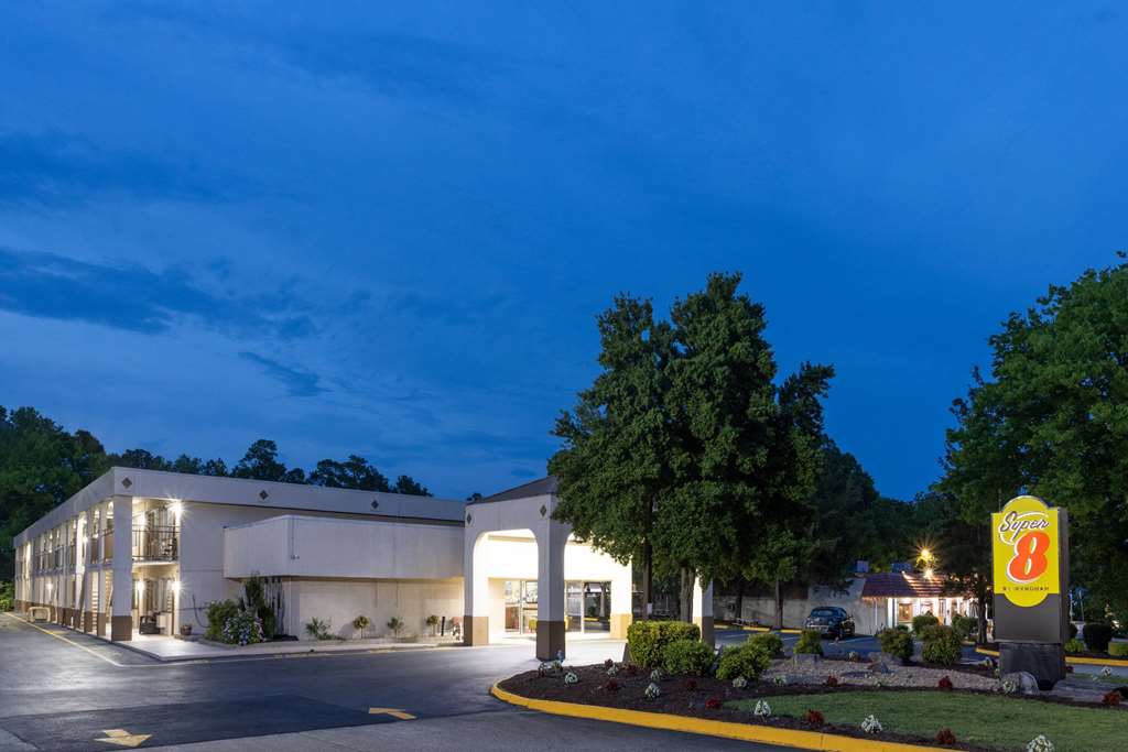 Super 8 by Wyndham Williamsburg Historic Area - photo 3