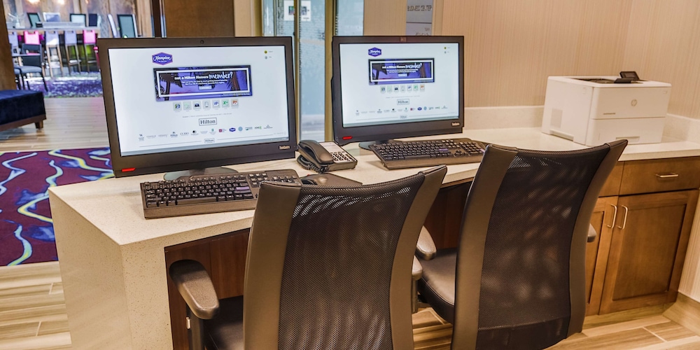 Hampton Inn & Suites Charlotte Ballantyne - photo 60