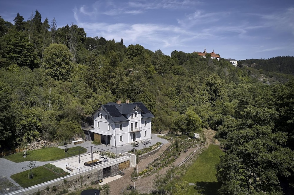 Tauhaus — hotel in Manetin