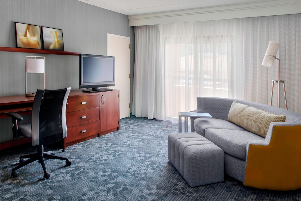 Courtyard by Marriott Rye - photo 8