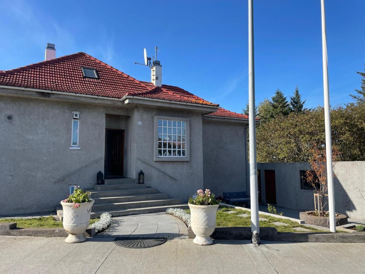 Casa Dísa Dreams A Boutique Guesthouse in Reykjavik City`s Central Park and Botanical Garden in Laugardalur Hot Spring Valley