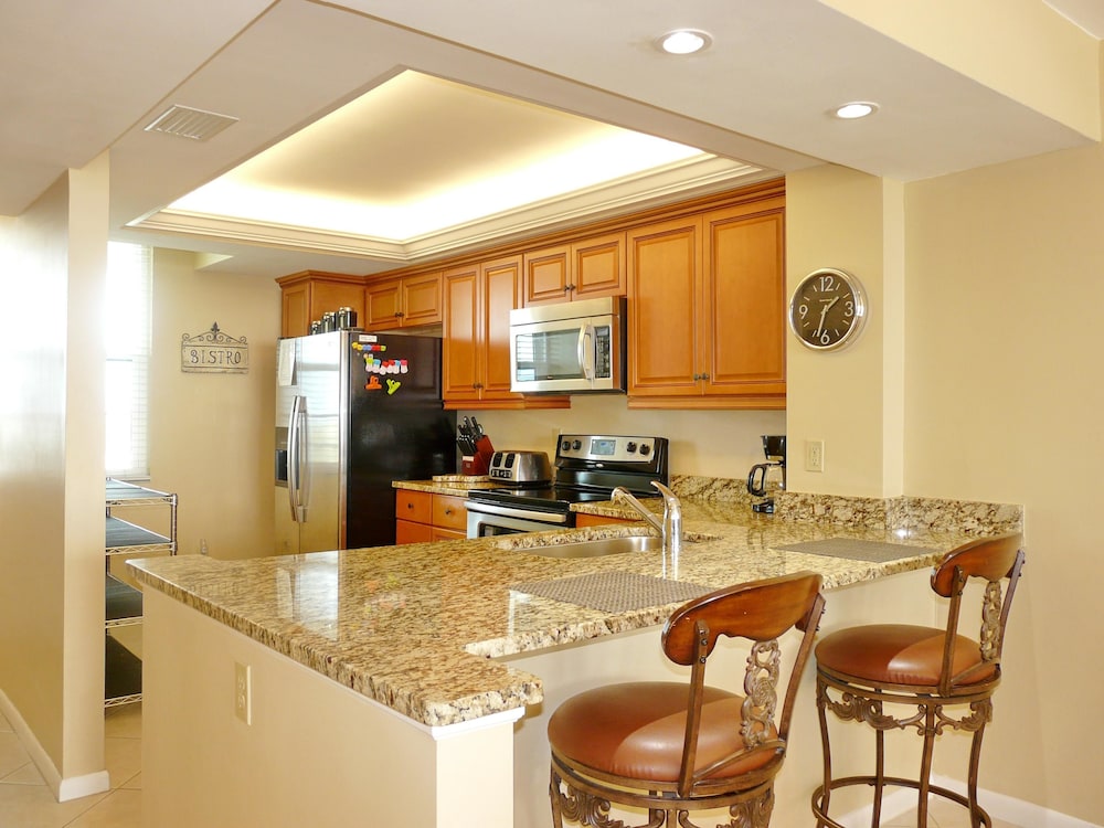 South Seas Tower 3 905 - photo 16