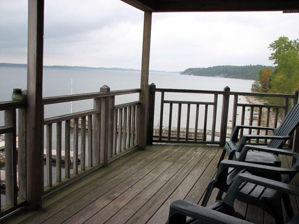 West Winds Motel & Cottages - photo 37