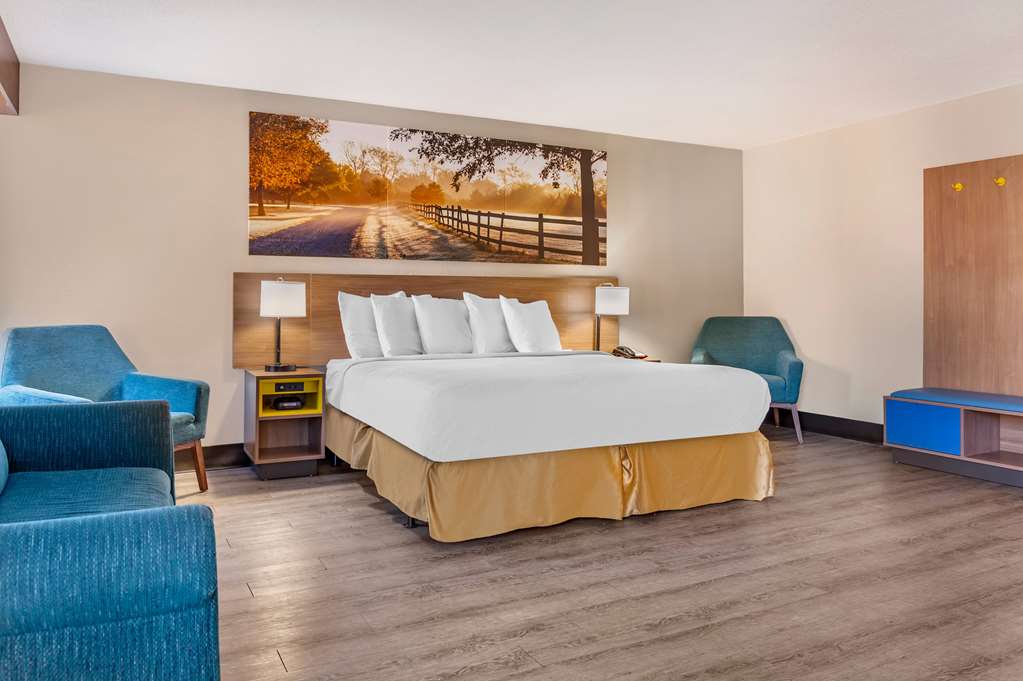 Days Inn & Suites by Wyndham Rocky Mount Golden East - photo 43
