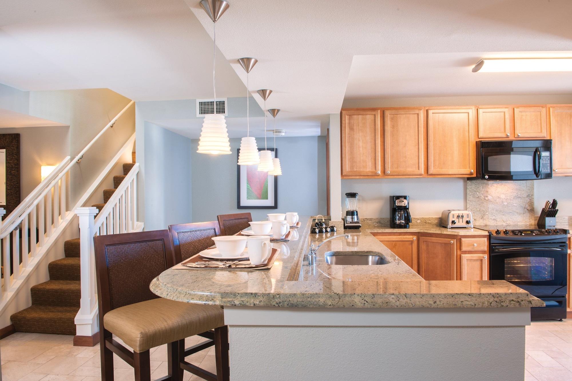 Club Wyndham at Waikiki Beach Walk - photo 16