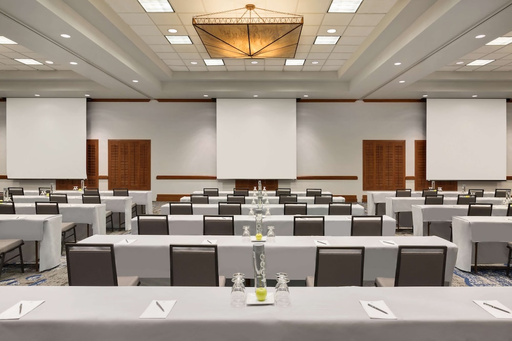 Embassy Suites by Hilton Dallas DFW Airport North - photo 62