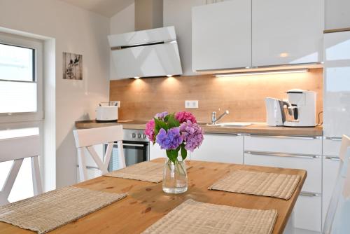 Ferienwohnung La Mola — 4-Star Luxury Hotel in Glowe, Germany