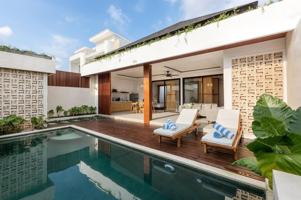 New Tropical Villa in Canggu — 4-Star Luxury Hotel in Canggu, Indonesia